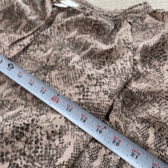 Two maternity work tops blouses - Picture 10 of 11